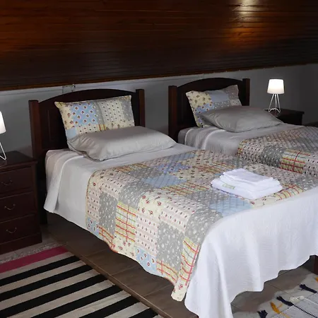 Sea & Mountain View Lombo De Cima House Bbq & Wifi アパート サンタナ