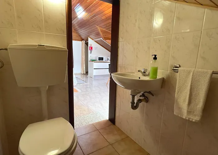 Sea & Mountain View Lombo De Cima House Bbq & Wifi شقة *